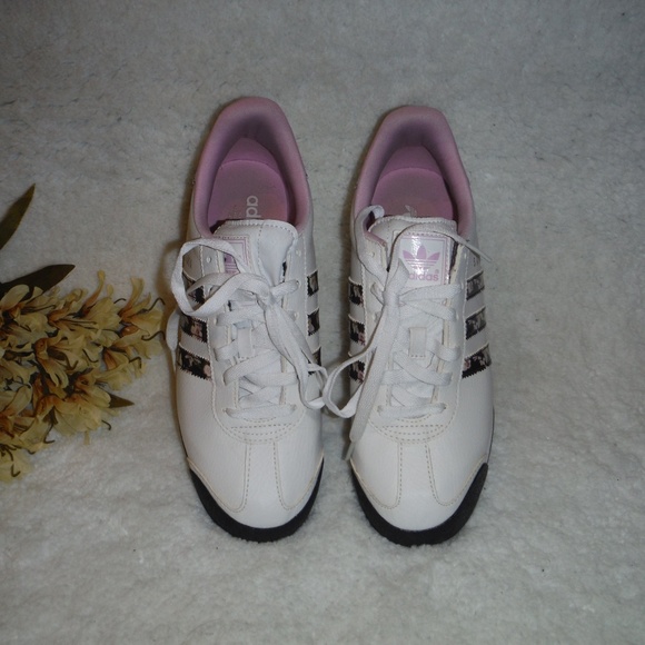 adidas Shoes - ADIDAS SAMOA 8